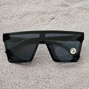 Stylish Black Sunglasses